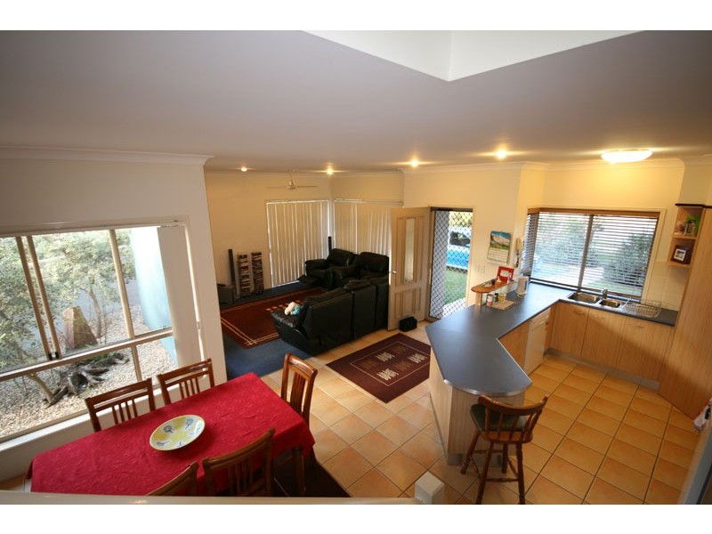 1/8 Overall Drive, Pottsville NSW 2489