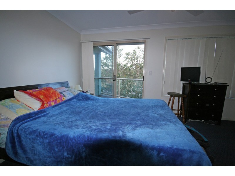 1/8 Overall Drive, Pottsville NSW 2489