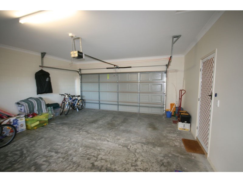 1/8 Overall Drive, Pottsville NSW 2489