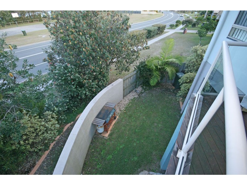 1/8 Overall Drive, Pottsville NSW 2489