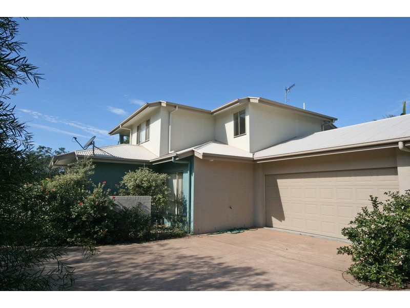 1/8 Overall Drive, Pottsville NSW 2489