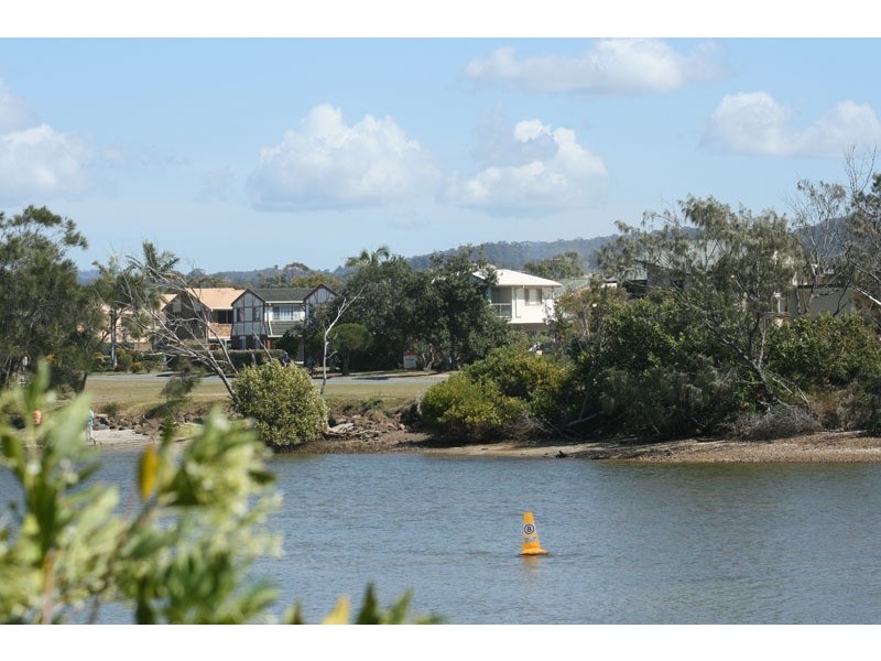 1/8 Overall Drive, Pottsville NSW 2489