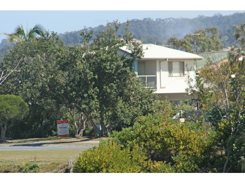 1/8 Overall Drive, Pottsville NSW 2489