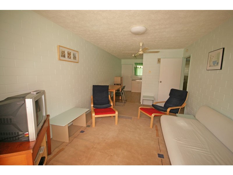 2/4 Boronia Avenue, Pottsville NSW 2489