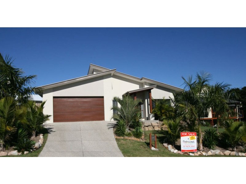 61 Sassafras Street, Pottsville NSW 2489