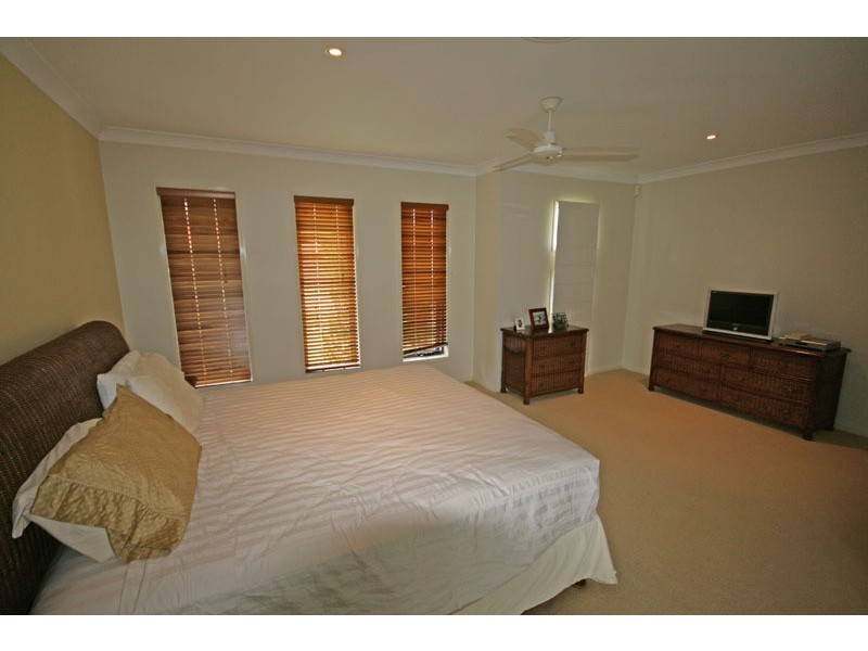 27 Suffolk Parade, Pottsville NSW 2489