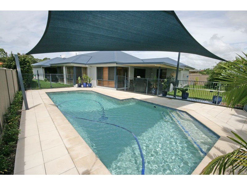 27 Suffolk Parade, Pottsville NSW 2489