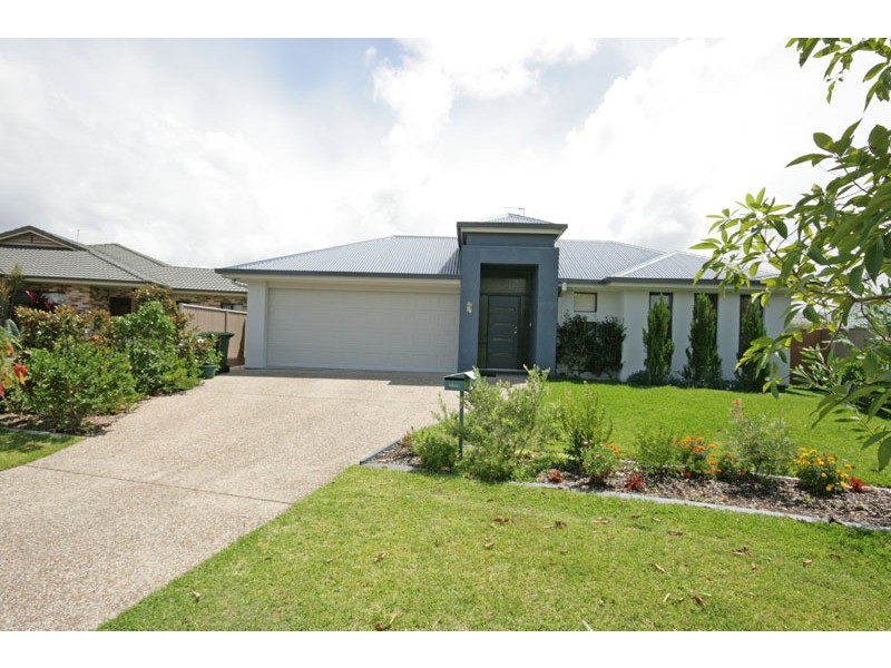 27 Suffolk Parade, Pottsville NSW 2489