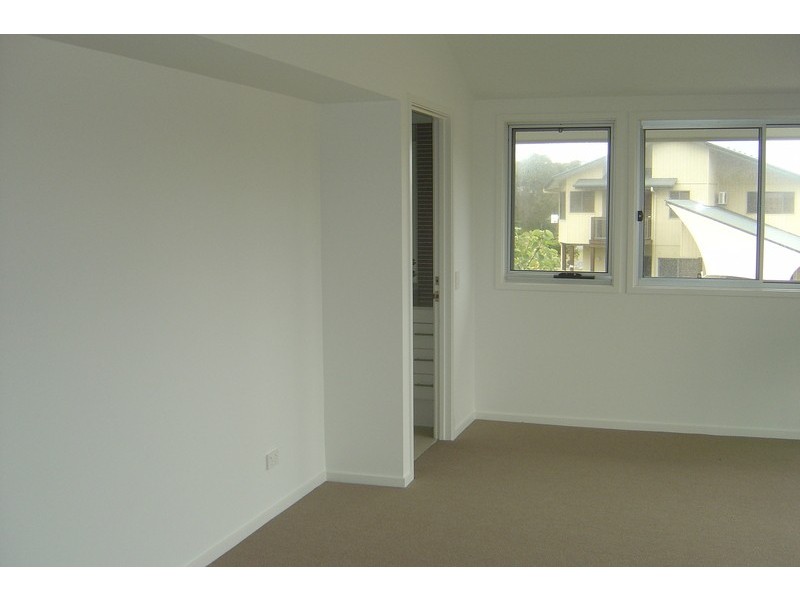 1/2-4 Overall Drive, Pottsville NSW 2489