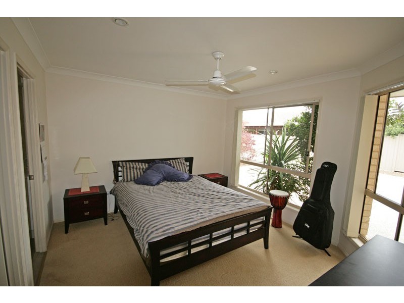 2/5 Tathra Avenue, Pottsville NSW 2489