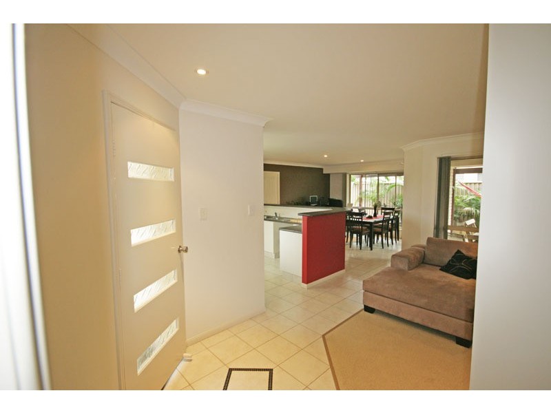 2/5 Tathra Avenue, Pottsville NSW 2489