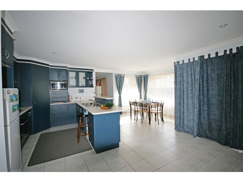 17 Flintwood Street, Pottsville NSW 2489