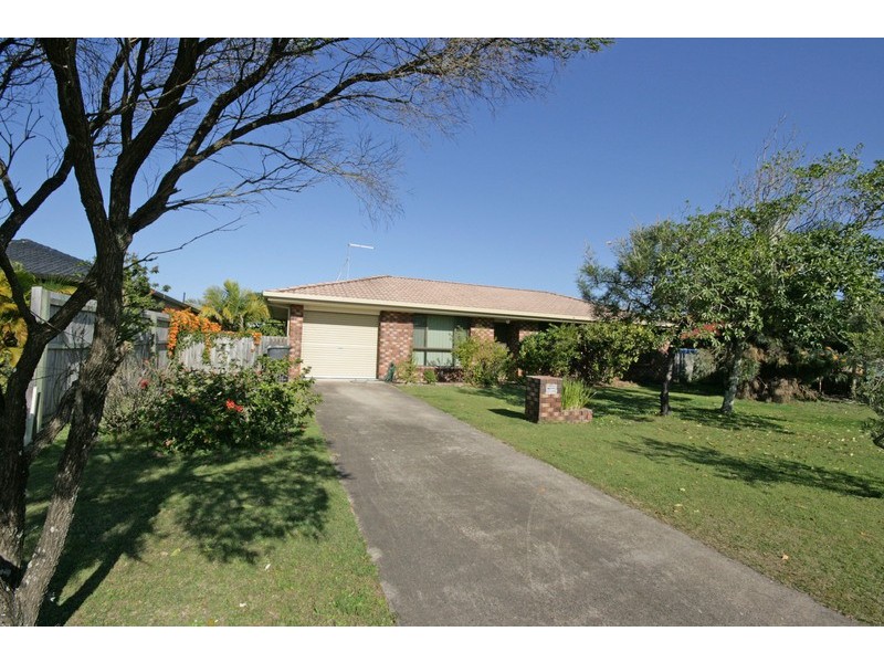 4 Royal Drive, Pottsville NSW 2489