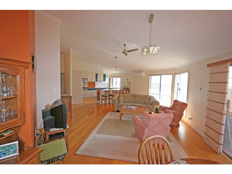 4 Suffolk Parade, Pottsville NSW 2489