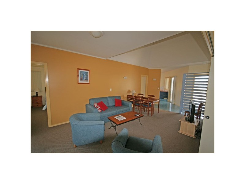 2 Creek Street, Hastings Point NSW 2489