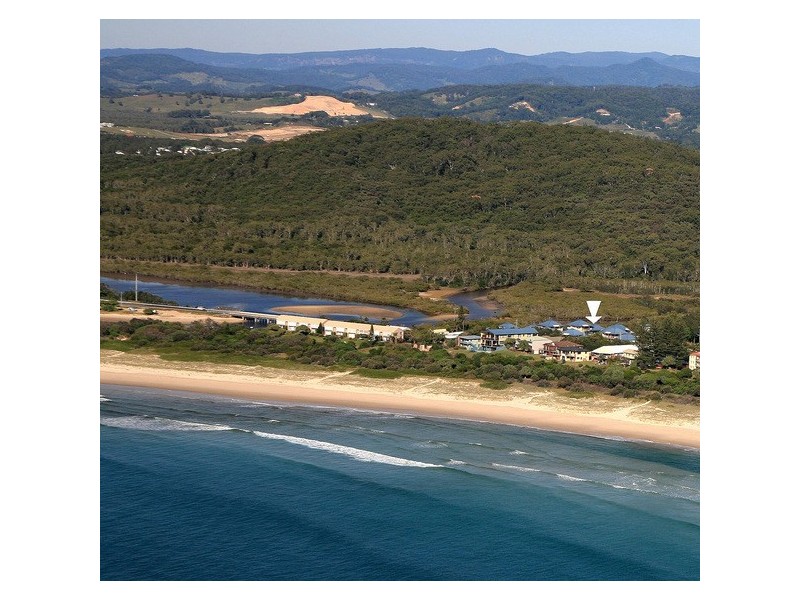 2 Creek Street, Hastings Point NSW 2489