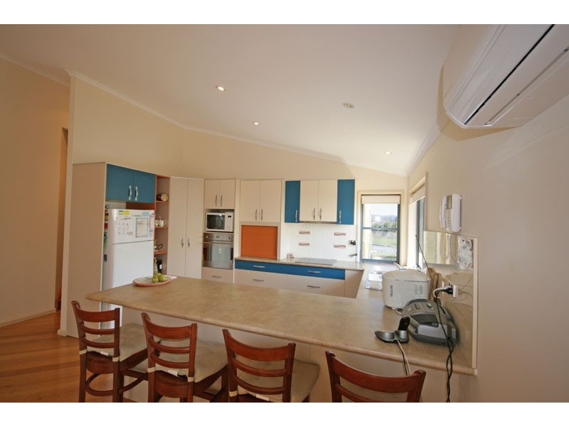 4 Suffolk Parade, Pottsville NSW 2489