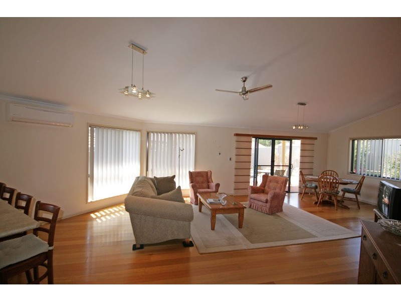 4 Suffolk Parade, Pottsville NSW 2489