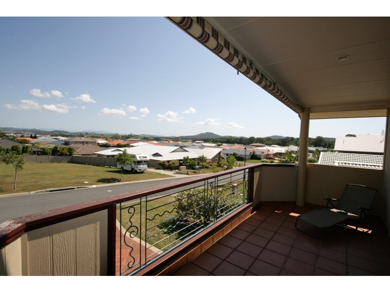 4 Suffolk Parade, Pottsville NSW 2489