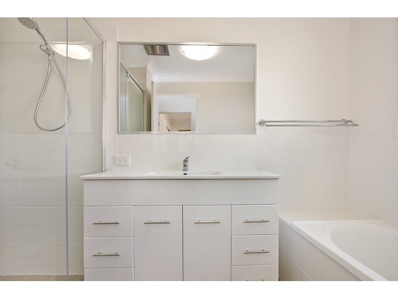 1 & 2/27 Newcastle Drive, Pottsville NSW 2489