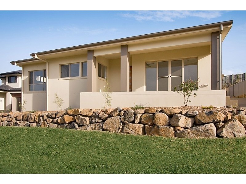 1 & 2/27 Newcastle Drive, Pottsville NSW 2489