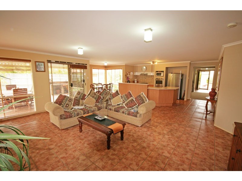 18 Border Crescent, Pottsville NSW 2489