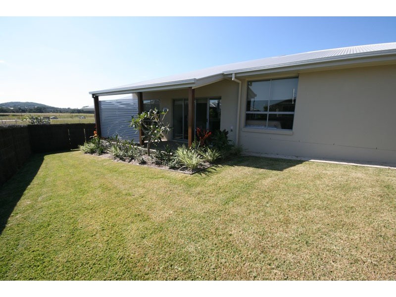 2 Newcastle Drive, Pottsville NSW 2489