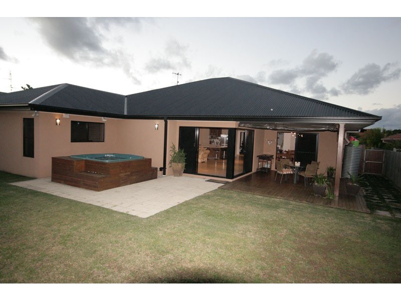 2 Benaud Place, Pottsville NSW 2489