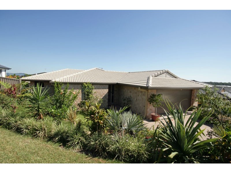 32 Newcastle Drive, Pottsville NSW 2489