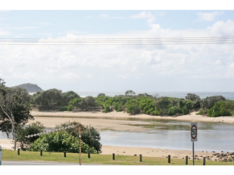 12 Young Street, Hastings Point NSW 2489