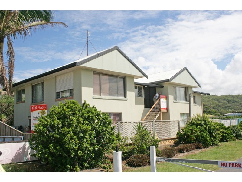 12 Young Street, Hastings Point NSW 2489