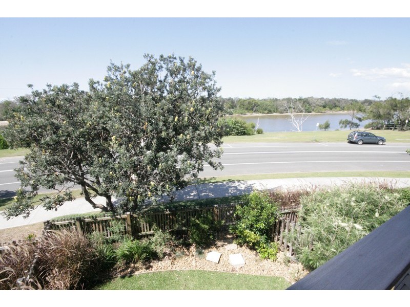 9/2-4 Overall Drive, Pottsville NSW 2489