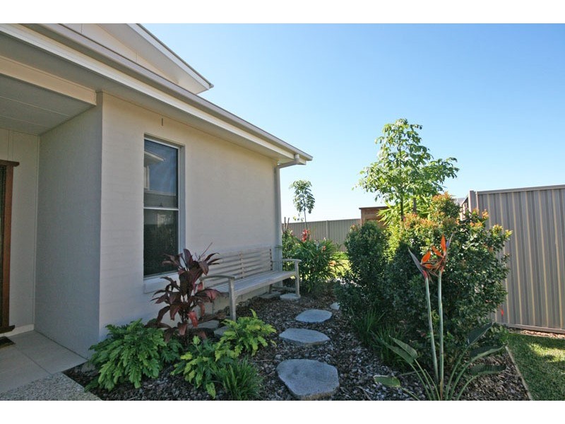 2/44 Newcastle Street, Pottsville NSW 2489