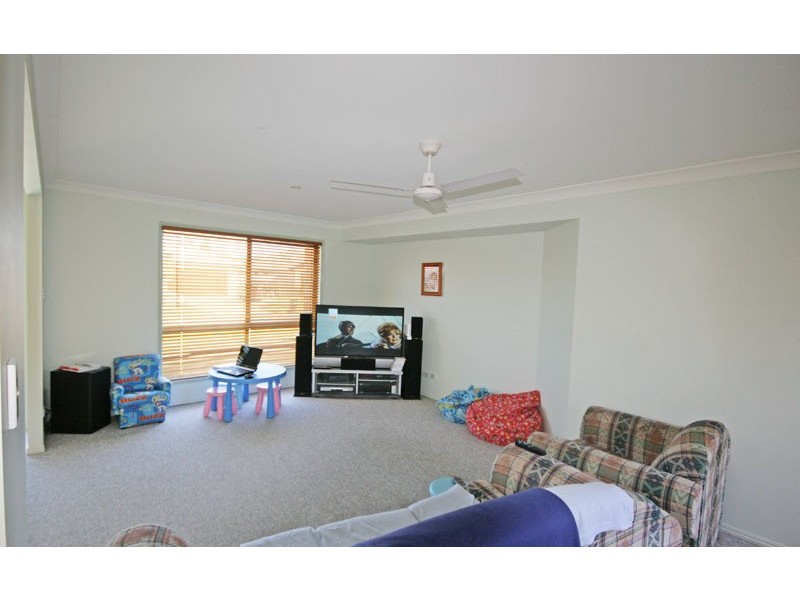 16 Suffolk Parade, Pottsville NSW 2489