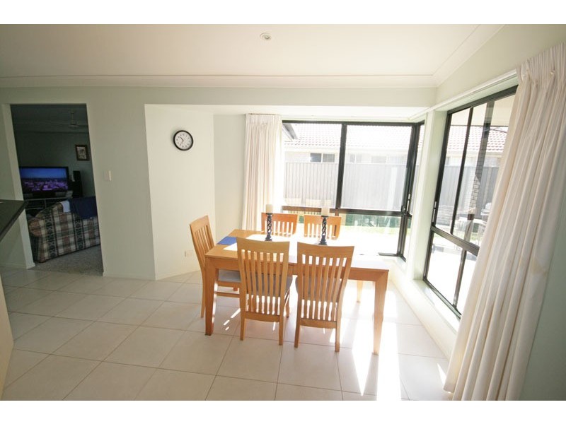 16 Suffolk Parade, Pottsville NSW 2489