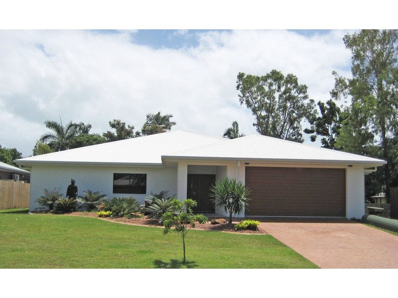 6 Norfolk Close, Holloways Beach QLD 4878