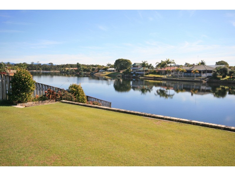 19 Edinburgh Court, Pottsville NSW 2489