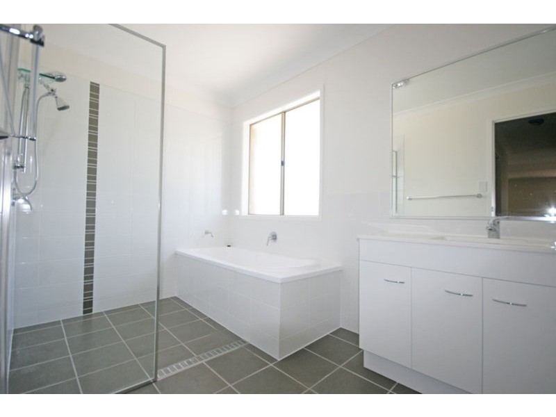 1 /16 McKenzie Avenue, Pottsville NSW 2489