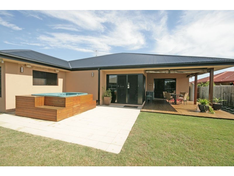 2 Benaud Place, Pottsville NSW 2489