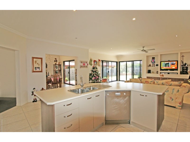 2 Benaud Place, Pottsville NSW 2489