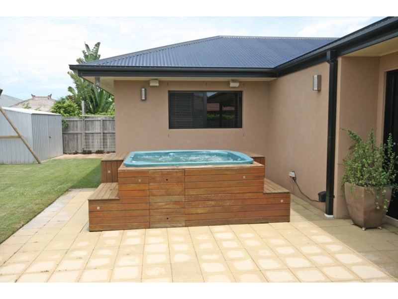 2 Benaud Place, Pottsville NSW 2489