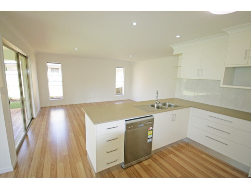 2/18 McKenzie Avenue, Pottsville NSW 2489