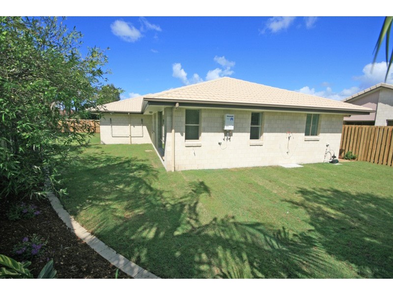 2/18 McKenzie Avenue, Pottsville NSW 2489