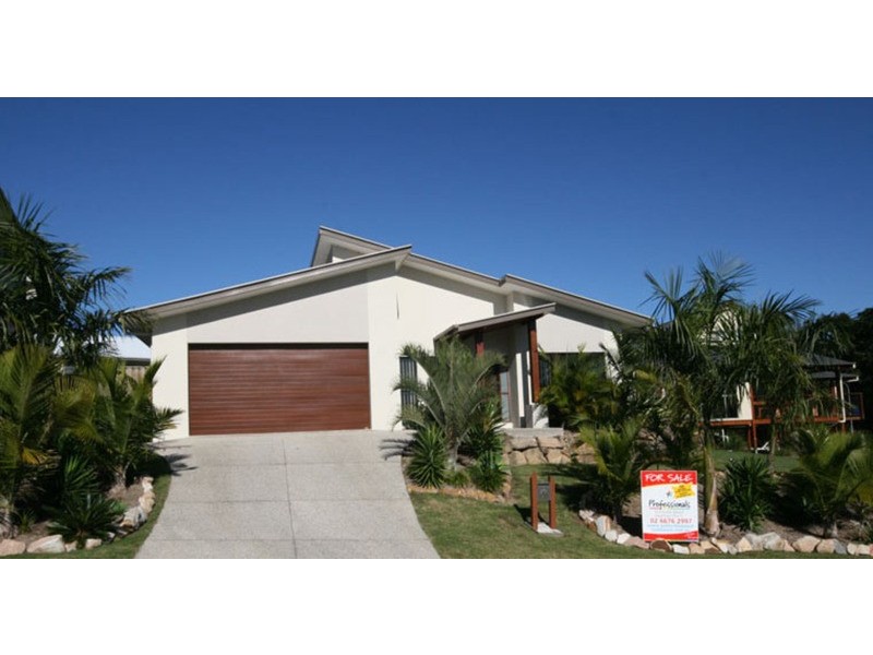 61 Sassafras Street, Pottsville NSW 2489