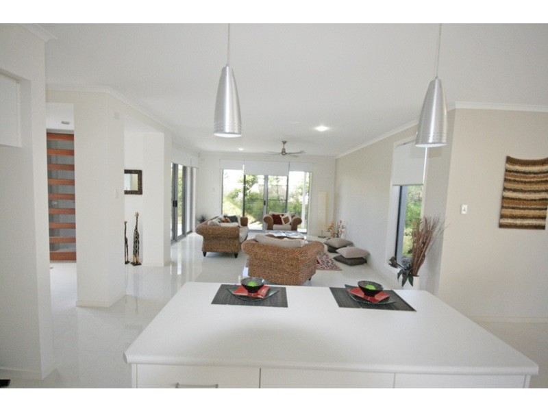 10 Newcastle Drive, Pottsville NSW 2489