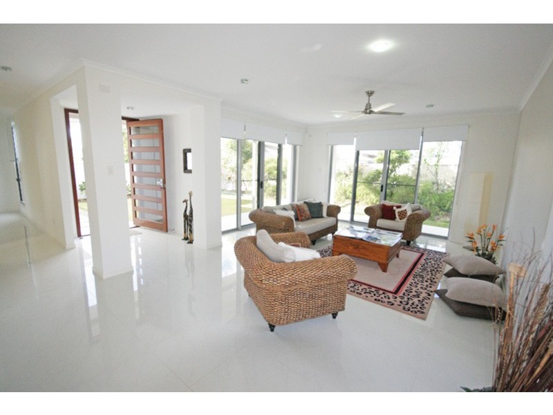 10 Newcastle Drive, Pottsville NSW 2489