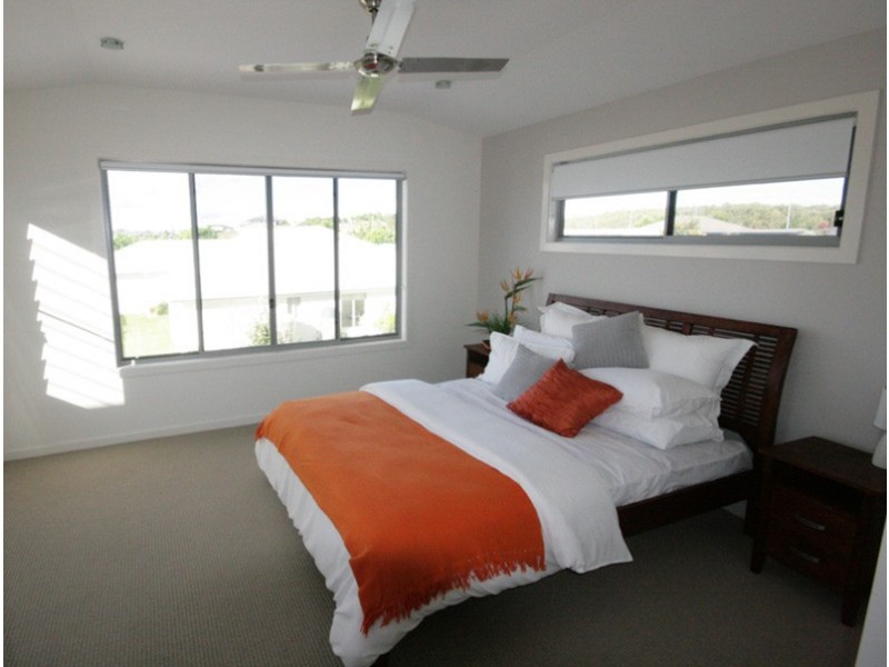 10 Newcastle Drive, Pottsville NSW 2489