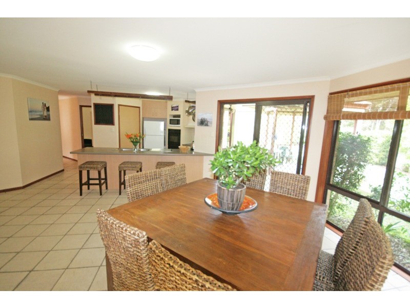 8 Kippax Place, Pottsville NSW 2489