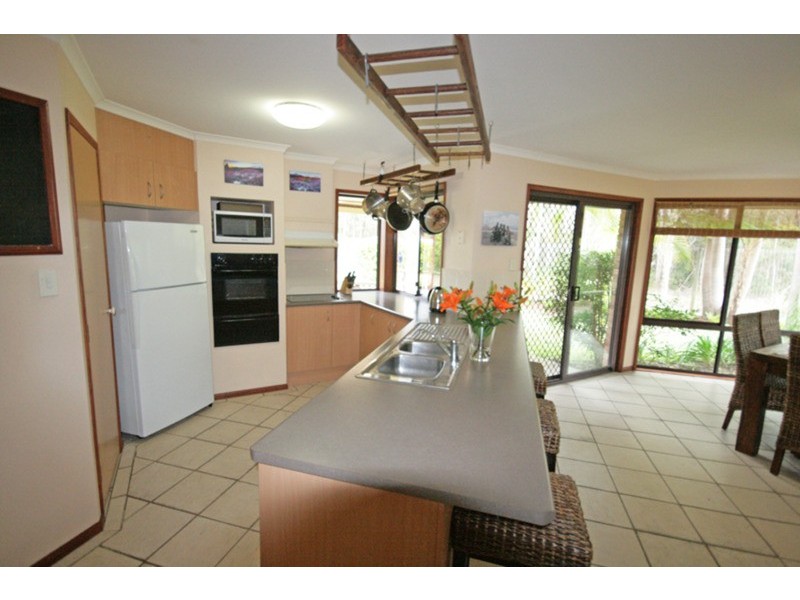 8 Kippax Place, Pottsville NSW 2489