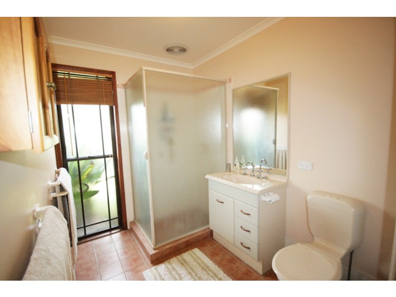 8 Kippax Place, Pottsville NSW 2489